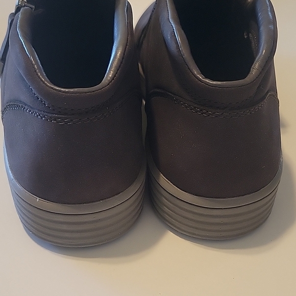 Easy Spirit Slip-On/Zip Up Booties - Picture 2 of 4